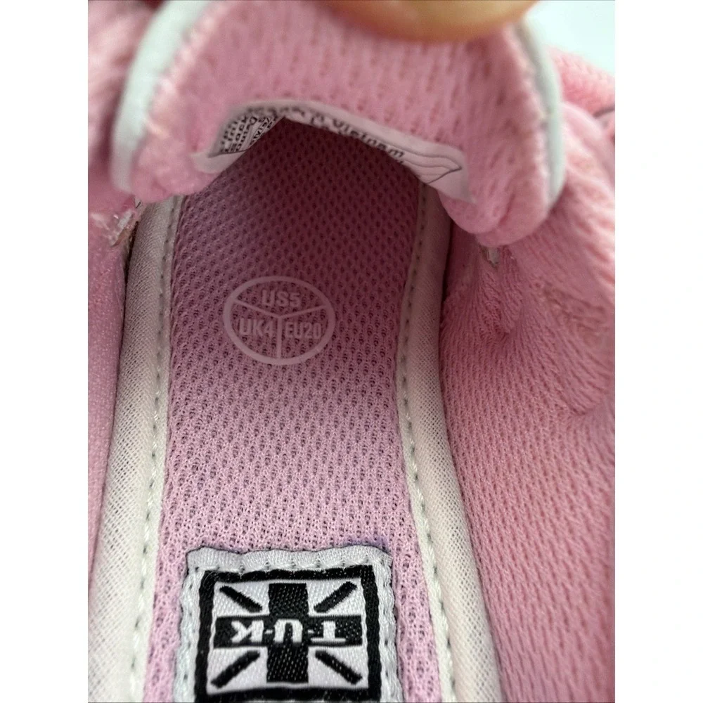 T.U.K‎ Pink & White Girls TukSkin Vegan Pirate Creeper Toddler Size 5 Sneaker
